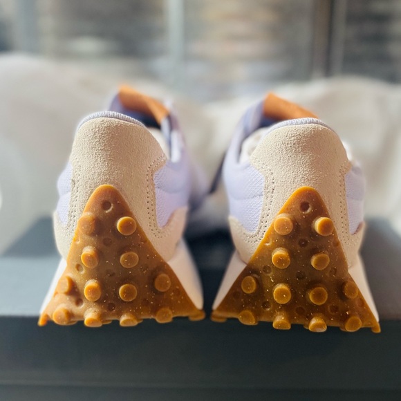 NEW New Balance 327 Lavender Sneakers Shoes Light Purple White various sizes - Picture 4 of 13